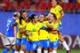 Den brasilianske landsholdsspiller Marta (10) jubler, efter at hun har scoret sit 17. VM-mål, hvilket er rekord i både herre- og damefodbold.