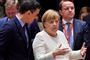 Spaniens premierminister, Pedro Sanchez, og den tyske forbundskansler, Angela Merkel, i samtale umiddelbart inden åbningen af torsdagens EU-topmøde i Bruxelles.