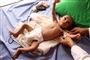 Borgerkrigen i Yemen bliver af FN beskrevet som en af verdens værste humanitære kriser. 3,3 millioner mennesker er internt fordrevne, og cirka to tredjedele af befolkningen - mere end 24 millioner - er afhængig af nødhjælp.