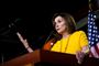 Nancy Pelosi, den demokratiske leder af Repræsentanternes Hus, har bedt religiøse ledere om at lægge pres på præsident Donald Trump for at få ham til at stoppe razziaer mod indvandrere. Det vil skabe "rædsel i lokalsamfundene", har hun sagt.
