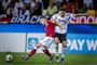 Mads Valentin Pedersen, som her ses i aktion for Danmark ved U21-EM mod Tysklands Maximilian Eggestein, skal fremover spille i Bundesligaen.