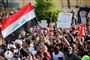 Det var mere end en håndfuld irakere, der demonstrerede mod Bahrain i Iraks hovedstad, Bagdad, torsdag. Her er det tilhængere af den shiamuslimske præst Moqtada al-Sadr, som demonstrerer nær Bahrains konsulat i byen.