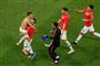 Chiles angriber Alexis Sánchez (tv.) scorede det afgørende straffespark i straffesparkskonkurrencen, da Chile slog Colombia ud af Copa America.