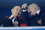 Præsidenterne for henholdsvis Rusland og Hviderusland, Vladimir Putin og Alexander Lukashenko, overværede afslutningsceremonien søndag aften.