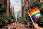Tusindvis af mennesker marcherede søndag ned af 5th Avenue på Manhattan for at markere WorldPride 2019 i New York.