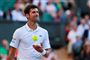 Novak Djokovic kunne smile, da han uden problemer blev klar til tredje runde i Wimbledon.