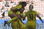 Sofia Jakobsson bliver omringet fra alle sider, da hun har bragt Sverige foran med 2-0 i lørdagens opgør mod England.