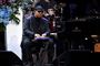 11. april spillede Stevie Wonder til en mindekoncert for den afdøde rapper Nipsey Hussle i Los Angeles.