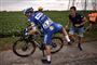 Elia Viviani kiksede i spurten i lørdags. Tirsdag kan han få en ny chance.