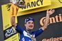 Elia Viviani kunne lade sig hylde på podiet efter sejren på 4. etape i Tour de France.