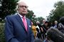 Økonomisk chefrådgiver i Det Hvide Hus Larry Kudlow holdt tirsdag pressemøde uden for West Wing i Det Hvide Hus. Her fortalte han, at handelsrepræsentanter for USA og Kina har holdt konstruktive samtaler om handel.