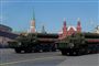 Russisk militær fremviser missiler fra S-400 luftforsvarssystemet ved en parade i Moskva på Sejrsdagen - på 73-årsdagen for sejren over Nazi-Tyskland under Anden Verdenskrig.
