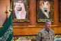 Amerikanske soldater skal udstationeres i Saudi-Arabien for at sikre stabiliteten i regionen. På billedet ses general Kenneth F. McKenzie fra det amerikanske marinekorps under et besøg i Saudi-Arabien 18. juni.