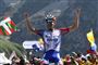 Thibaut Pinot vandt sin tredje etape i Tour de France, da han kørte først over målstregen på Tourmalet.