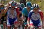 Jakob Fuglsang sad længe blandt klassementrivalerne på Tourmalet, men slap taget til sidst.