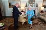 Onsdag eftermiddag besøgte Boris Johnson Buckingham Palace i London, hvor den britiske dronning Elizabeth udnævnte ham som ny premierminister.