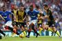 Joe Aribo (i midten) scorede til 1-0 for Rangers torsdag.