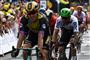 Mike Teunissen vandt overraskende 1. etape og blev således første rytter i den gule førertrøje i årets Tour de France.