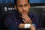 Najila de Souza har beskyldt Neymar for i fuldskab at have voldtaget hende på luksushotellet Sofitel Paris Arc De Triomphe i Paris 15. maj. Her mødtes de, da Neymar havde inviteret kvinden gennem de sociale medie Instagram.