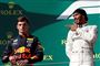 Mercedec-køreren Lewis Hamilton fik ram på Red Bull og Max Verstappen (til venstre) i søndagens Formel 1-grandprix i Ungarn.