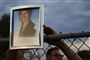 Et billede af Elsa Mendoza Marquez, en skolelærer i Mexico, gift og mor til to, var et af de 20 ofre i et butikscenter i El Paso. Hun var på indkøb i El Paso på den anden side af grænsen lørdag, da hun blev dræbt af skud i et butikscenter. Borgere i El Paso mindedes søndag aften de mange ofre.