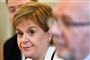 Den skotske førsteminister, Nicola Sturgeon, og hendes skotske nationalistparti siger med udsigt til et britisk brud med EU, at Skotland skal have en ny folkeafstemning senest i 2021.