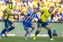 Hjörtur Hermannsson (th.) har indstillet sig på, at han torsdag skal møde spillere med større individuel kvalitet, end han er vant til fra Superligaen.