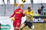 AC Horsens-angriberen Kasper Junker (til højre), som her ses i aktion mod FC Nordsjællands Mikkel Rygaard i juli, skal spille fodbold i Norge.