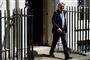 Den tidligere konservative britiske finansminister Philip Hammond frygter, at premierminister Boris Johnson kan forvandle Storbritannien til et "formindsket og indadvendt lille England".