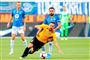 Molde (blå trøjer) sendte Aris Thessaloniki (gul trøje) ud af Europa League torsdag aften trods et 1-3-nederlag i Grækenland. Nordmændene vandt i sidste uge 3-0 på eget græs (arkivfoto).