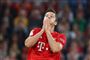 Robert Lewandowski scorede begge mål, da Bayern München fredag åbnede sæsonen i Bundesligaen med 2-2 mod Hertha Berlin.