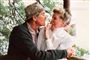 Peter Fonda blev født ind i en familie af skuespillere. Her ses han far, Henry Fonda, i en scene med Katharine Hepburn fra filmen "On Golden Pond"  (Deres sensommer) i 1981.