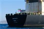 Søndag blev det iranske flag hejst på "Adrian Darya-1", der tidligere hed "Grace 1". Samme aften forlod olietankeren havnen i Gibraltar.