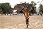 Turismen er de senere år steget kraftigt i det sydøstasiatiske land Laos. Her ses et billede fra april fra byen Luang Prabang, der er en populær turistdestination i den nordlige del af landet. En bus er natten til tirsdag dansk tid kørt galt på vej til byen.