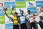 Niklas Larsen (i midten) vandt PostNord Danmark Rundt foran landsmændene Jonas Vingegaard (tv.), der kører for World Tour-holdet Jumbo-Visma, og Rasmus Quaade (Riwal Readynez).