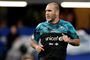 Eric Cantona snører indimellem støvlerne for velgørende formål, selv om han har stoppet karrieren.