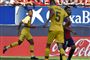 Barcelonas Ansu Fati (tv) udlignede til 1-1 mod Osasuna med sit første ligamål for mesterholdet.