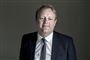 Statsadvokat Morten Niels Jakobsen er torsdag blevet fritaget for tjeneste - med løn. Han har været chef for Bagmandspolitiet siden 2014.