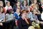 Her ses dronning Margrethe under sit besøg på Duborg-Skolen i Flensborg, hvor en af eleverne holdt en tale for dronningen.