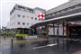 Hospitalet i Kuopio. Onsdag formiddag er seks fortsat indlagt her, efter at en 25-årig studerende ramte elever og lærere på en fagskole med et sværd. Tilstanden er kritisk for to af dem. En kvinde mistede livet ved angrebet.