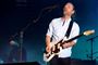 Thom York har efterhånden en 15 år lang solokarriere bag sig. Han er dog aldrig tidligere gået på scenen på Roskilde Festival uden sit band Radiohead. (arkivfoto).