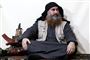 Abu Bakr al-Baghdadi er verdens mest eftersøgte mand, men man ved ikke meget om ham, fordi han har holdt sig skjult for offentligheden. I april blev der offentliggjort en udateret video, som angiveligt viste IS-lederen Abu Bakr al-Baghdadi (på billedet). I så fald var det første gang, at offentligheden så den berygtede IS-leder i fem år. (Arkivfoto)