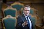 Skatteminister Morten Bødskov (S) oplyser, at regeringen aflyser den planlagte lønstigning til ministre på fem procent fra nytår.