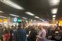 Adskillige flyrejsende måtte vente, mens hollandsk militærpoliti undersøgte "mistænkelig situation" på et fly i Schiphol-lufthavnen onsdag aften. Det viste sig siden at være falsk alarm.