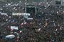 Ifølge arrangørerne har der lørdag eftermiddag og aften været samlet en kvart million mennesker i Letna-parken i det centrale Prag for at mindes 30-året for Fløjlsrevolutionen, der gjorde en ende på mere end 40 års kommunistisk styre i Tjekkoslaviet. Dagen har også været brugt til at angribe Andrej Babis tjekkiske regering.
