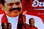Gotabaya Rajapaksa - til højre - har udråbt sig som vinderen af lørdagens valg i Sri Lanka. (Arkivfoto)