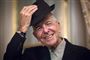 Den canadiske musiker og digter gav sønnen Adam Cohen lov til at færdiggøre flere af de skitser og indspilninger, som Leonard Cohen nåede at lave inden sin død. Det er der kommet et ganske helstøbt farvel ud af, som der er grund til at lette på hatten over, vurderer anmeldere verden over. (Arkivfoto.)