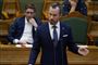 Venstres formand, Jakob Ellemann-Jensen, under spørgetime med statsministeren.