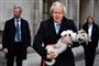 Storbritanniens premierminister, Boris Johnson, ses her forlade stemmestedet ved Methodist Central Hall i London tidligere torsdag. Premierministeren står ifølge måling til en klar sejr.