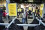27. december er store byttedag for julegaver. Samlet set forventer Dansk Erhverv, at der bliver byttet for 300 millioner kroner fra årets gavehøst. (Arkivfoto)